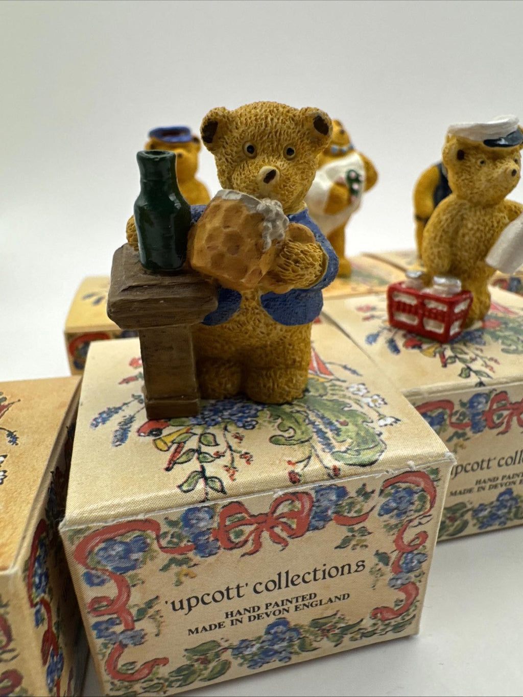 6 x Vintage R&R Hill Bears Upcott Collection Hand Painted VGC  Boxed