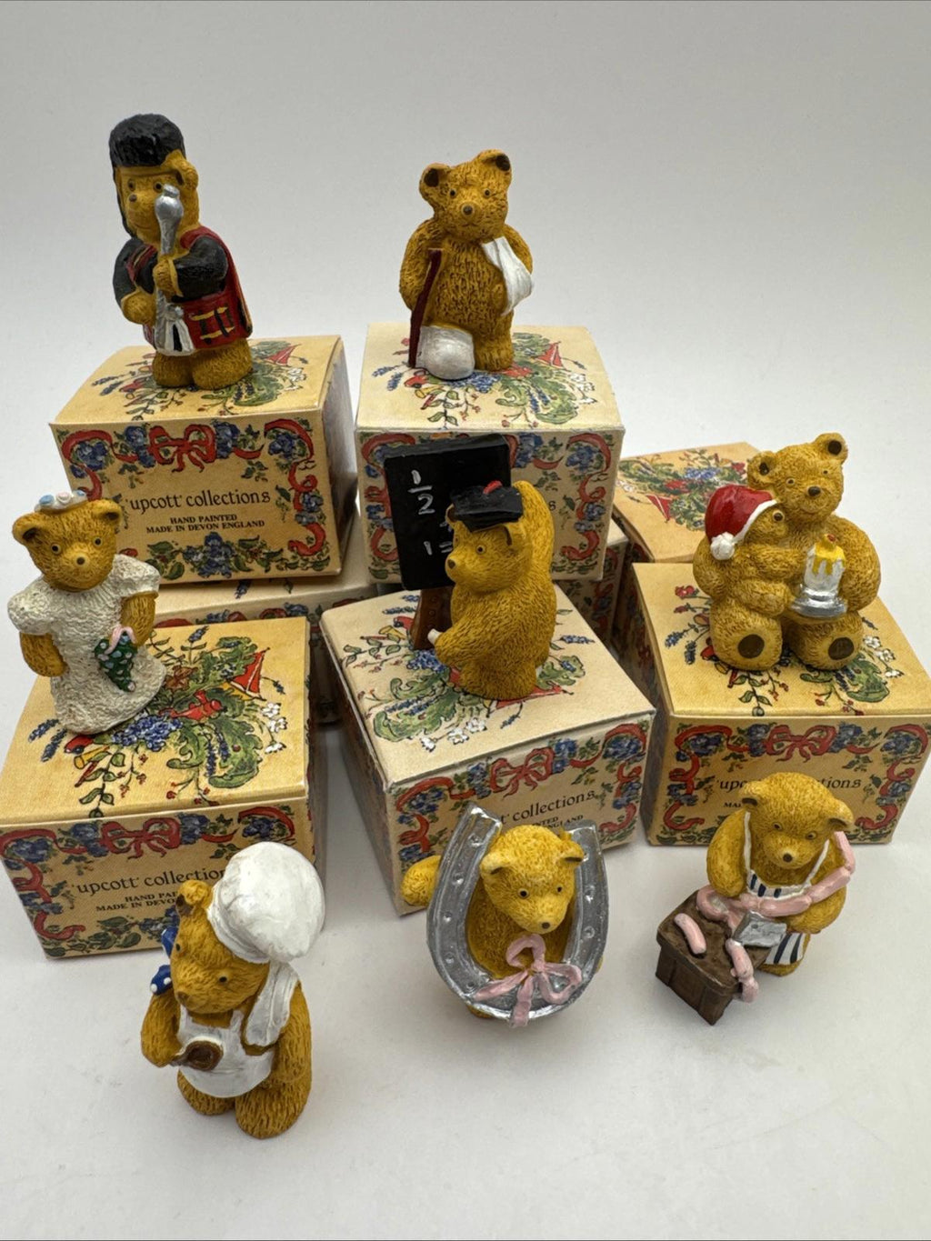 8 x Vintage R&R Hill Bears Upcott Collection Hand Painted Boxed VGC