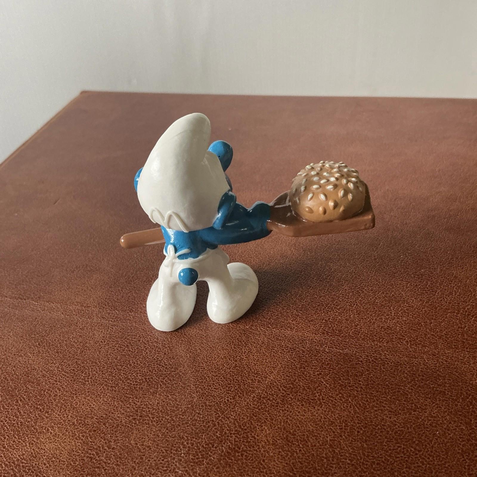 1996 McDonalds Baker Smurf VGC Collectable SM022