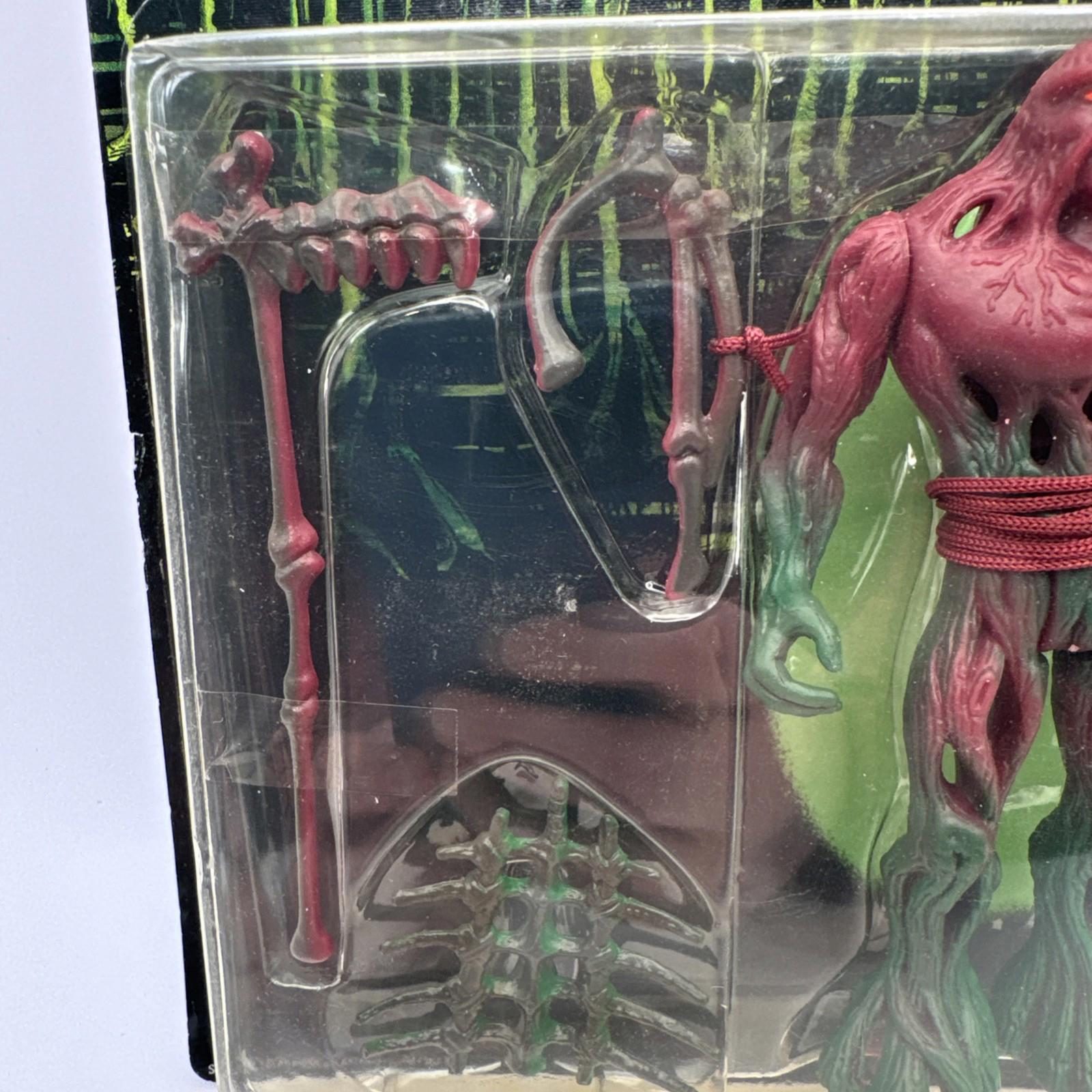 Vintage Kenner Swamp Thing CLIMBING SWAMP THING Figure Sealed 1991