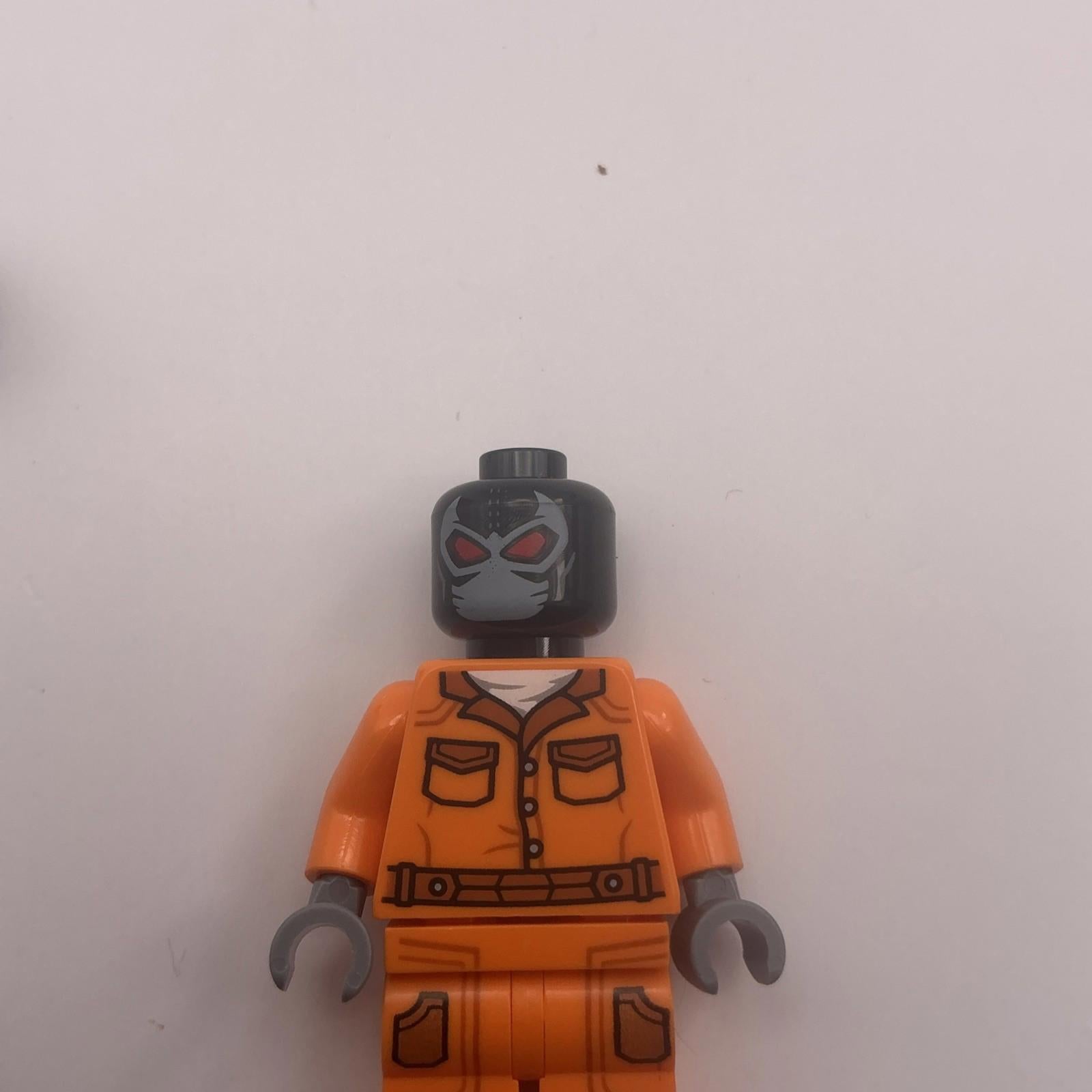 Lego Mini Figure SH 1084 - Band - New - Genuine From Set 76300