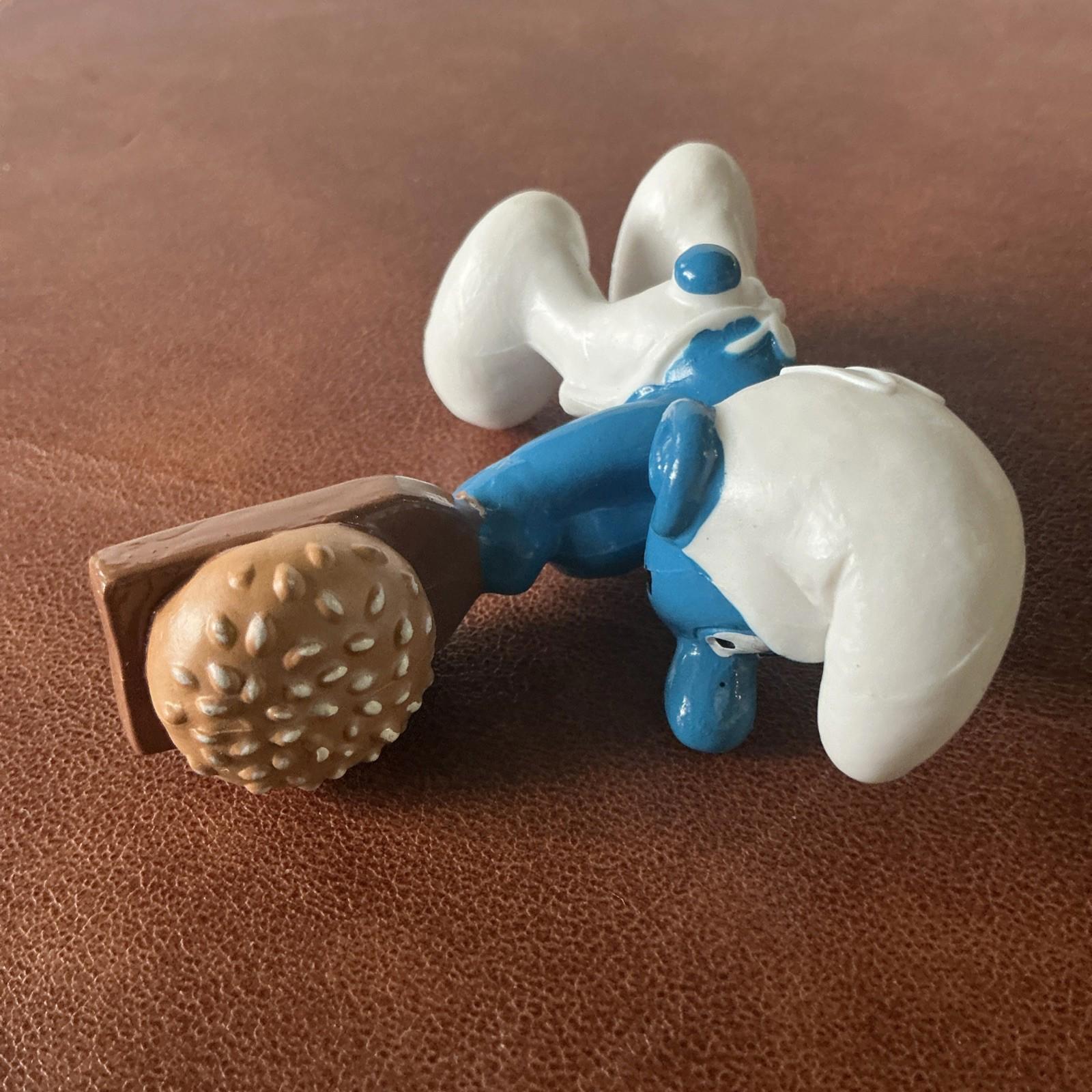 1996 McDonalds Baker Smurf VGC Collectable SM022