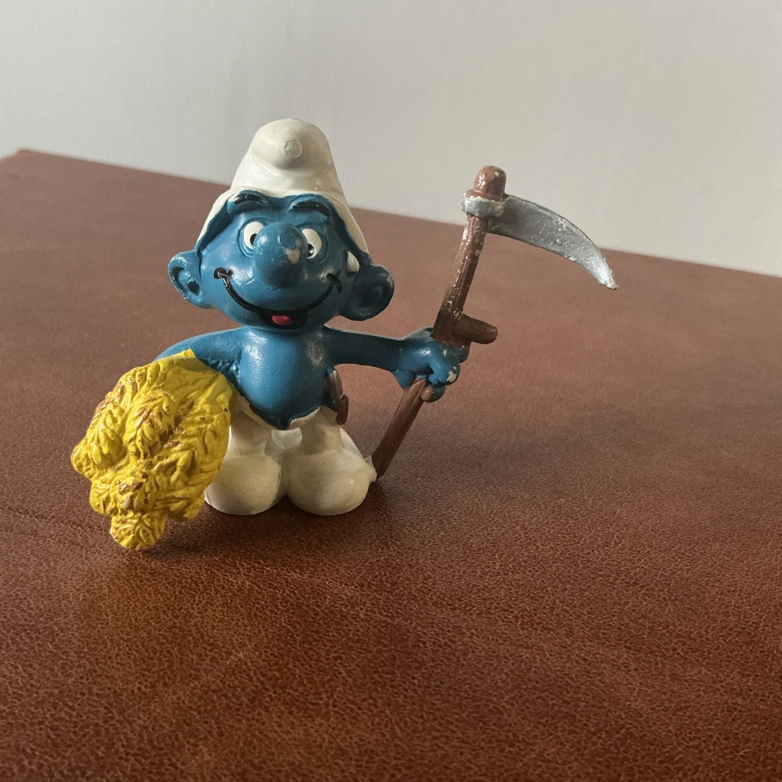 Vintage Haymaker Smurf 21010 Rare Collectable SM040