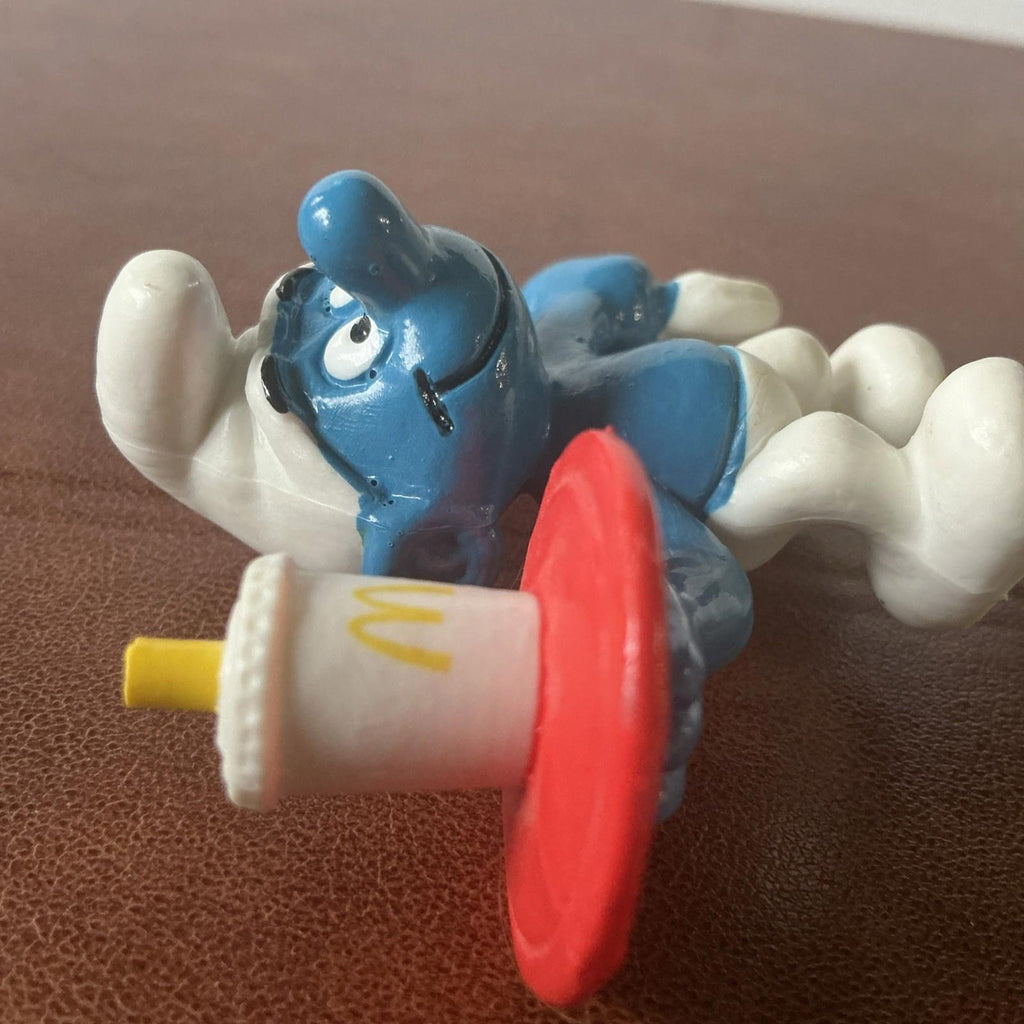1996 McDonalds  Vintage Milkshake Waiter Smurf VGC Collectable SM028