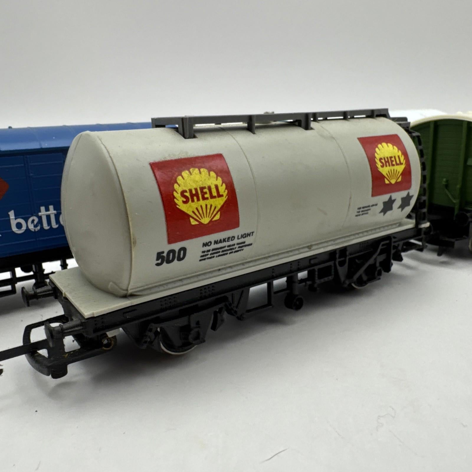 Hornby Red Arrows / Kitkat / Shell / Mcvities Wagons Mixed Lot OO Gauge Railway