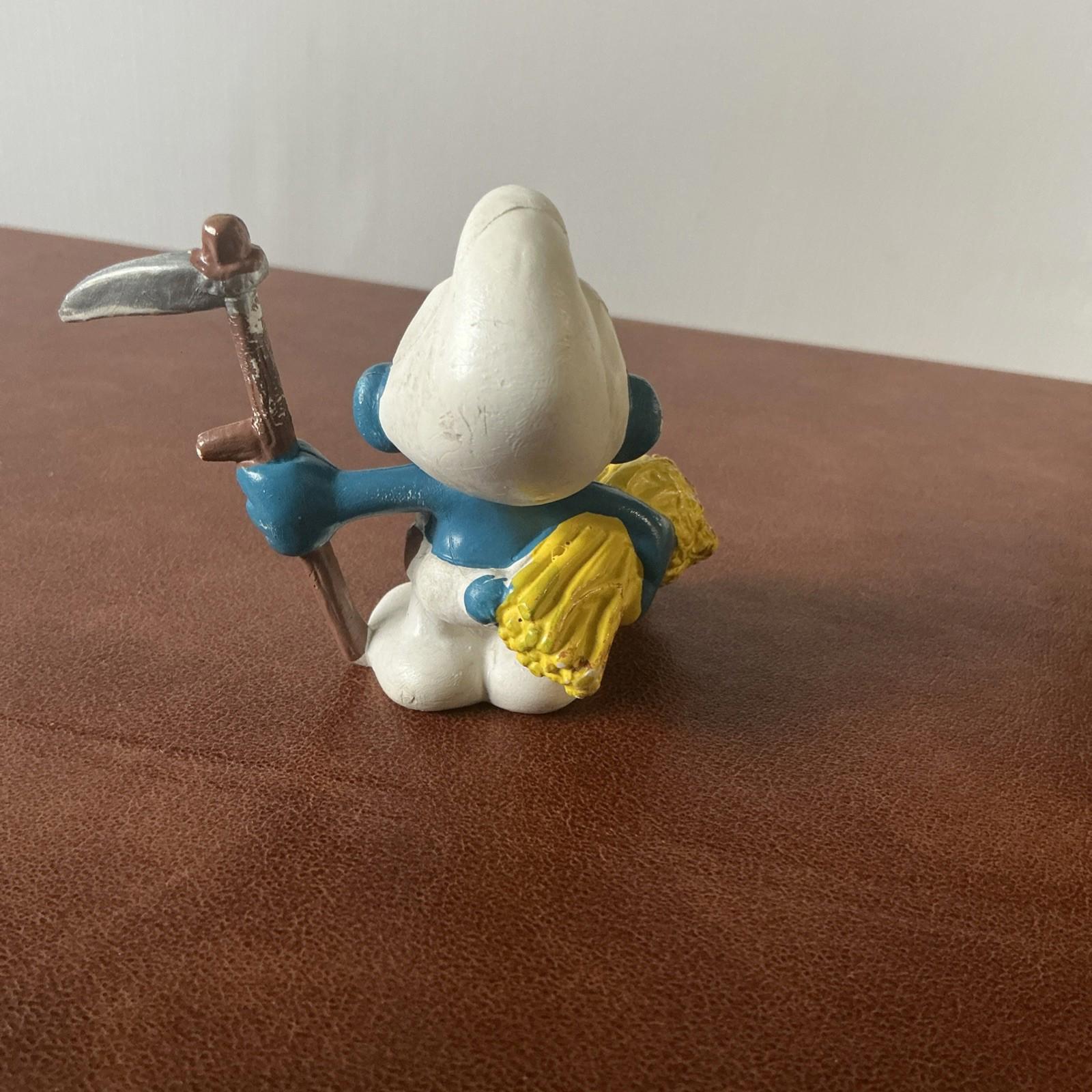 Vintage Haymaker Smurf 21010 Rare Collectable SM040